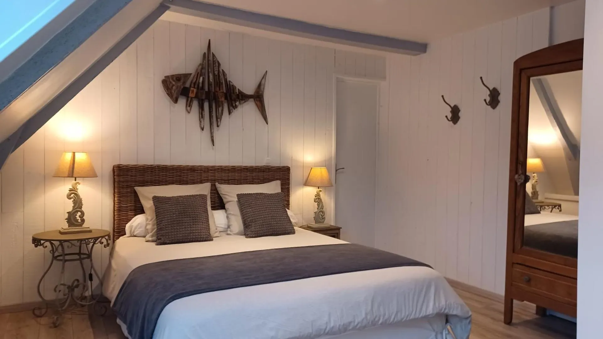 Le Colombier Bretagne Bed & Breakfast Louannec 0*,  France